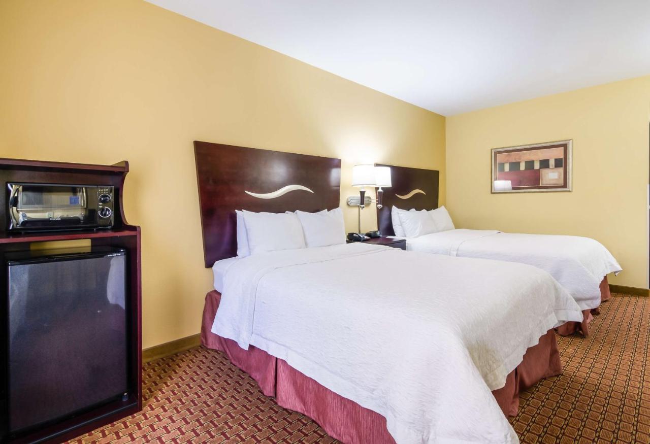 Hampton Inn Galax Экстерьер фото